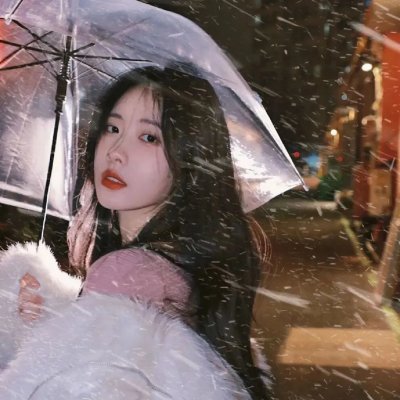 四月的雪